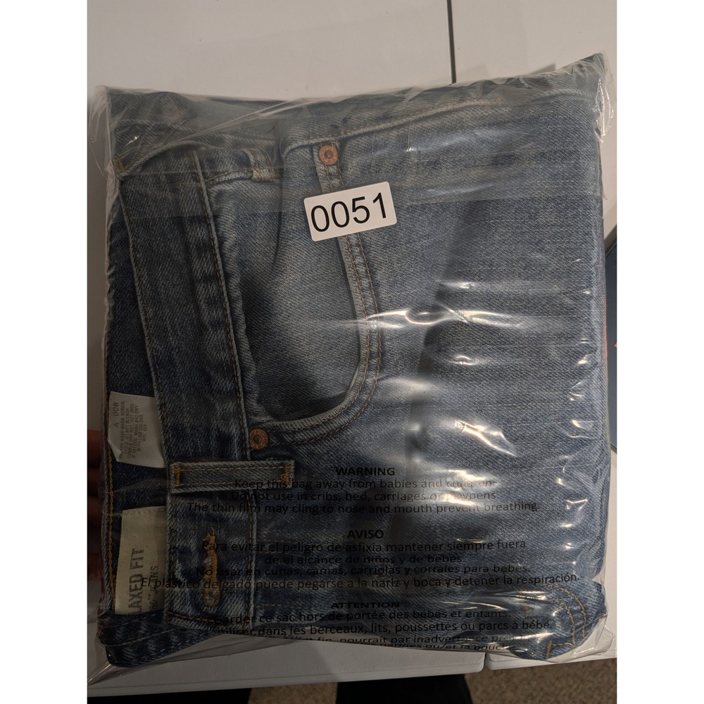 Levis 550 Relaxed Fit Jeans Mens 34x32 Medium Wash Blue Tapered Leg Paint Stains - Picture 15 of 15